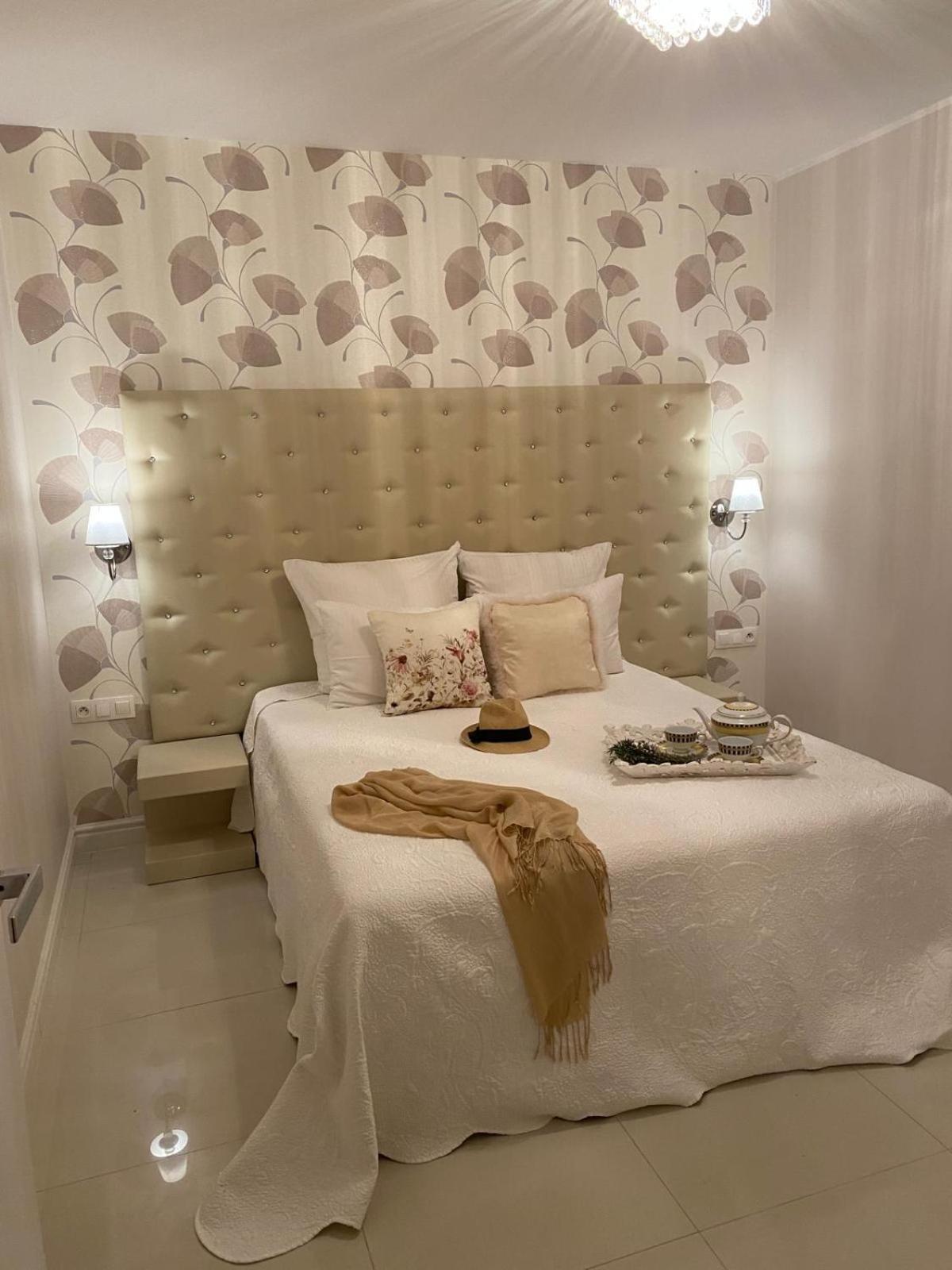 Perla Hvar Aparthotel 伊万多拉克 外观 照片
